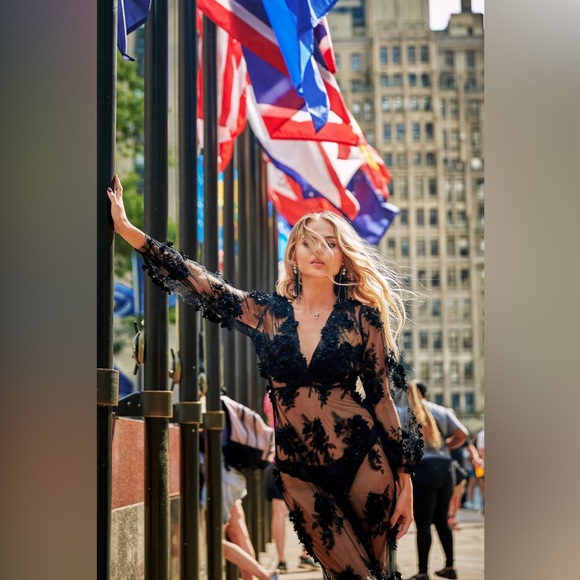 Lace Maxi Dress. Maxi black dress for a special occasion. Luxury Gown Custom - Picture 3 of 7